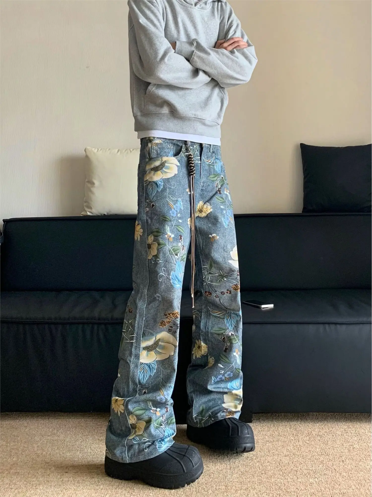 Hip hop trend men and women street personality straight tube flower print washed jeans for couples loose retro casual pants y2k
Hip hop trend men and women street personality straight tube flower print washed jeans for couples loose retro casual pants y2k