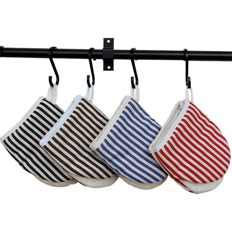 1Pc Oven Glove Super Soft Heat Resistant Cotton Cooking Baking Glove High-Temperature Resistant Duck Mouth Type Baking Mitt
1Pc Oven Glove Super Soft Heat Resistant Cotton Cooking Baking Glove High-Temperature Resistant Duck Mouth Type Baking Mitt
