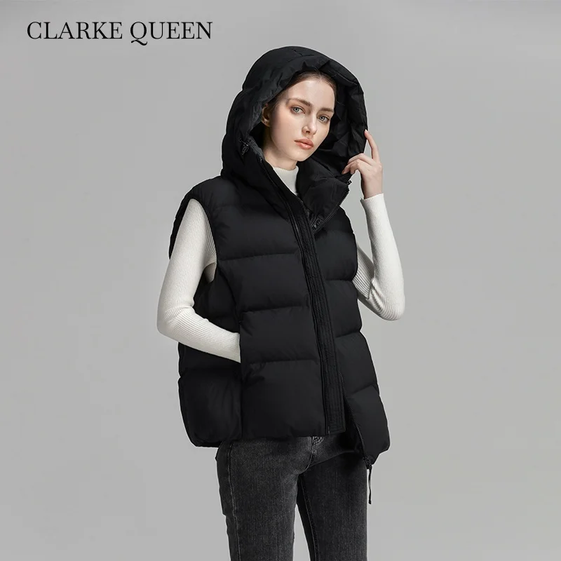 CLARKE QUEEN 2025 New Autumn/Winter 95% White Goose Down Women's Short Vest Jacket Puffer Casual Thickened Warm and Casual Coat
CLARKE QUEEN 2025 New Autumn/Winter 95% White Goose Down Women's Short Vest Jacket Puffer Casual Thickened Warm and Casual Coat