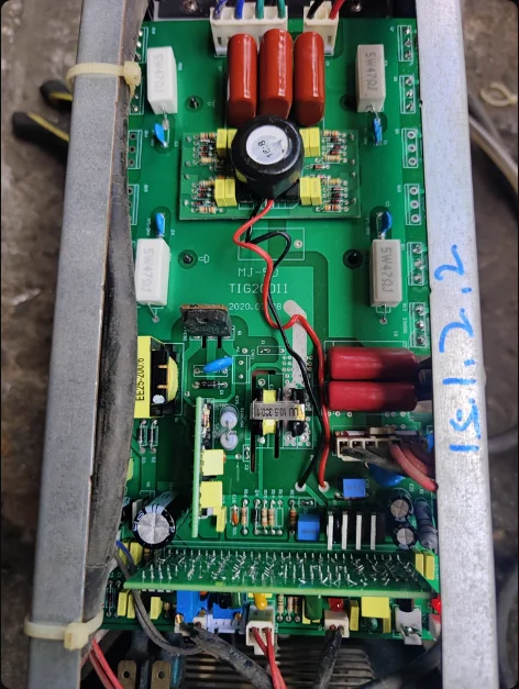 ZX7-250 WS-200 Плата управления сварочным аппаратом с цифровым дисплеем, инверторная материнская плата для замены сварочного аппарата TIG/ARC 200
ZX7-250 WS-200 Плата управления сварочным аппаратом с цифровым дисплеем, инверторная материнская плата для замены сварочного аппарата TIG/ARC 200