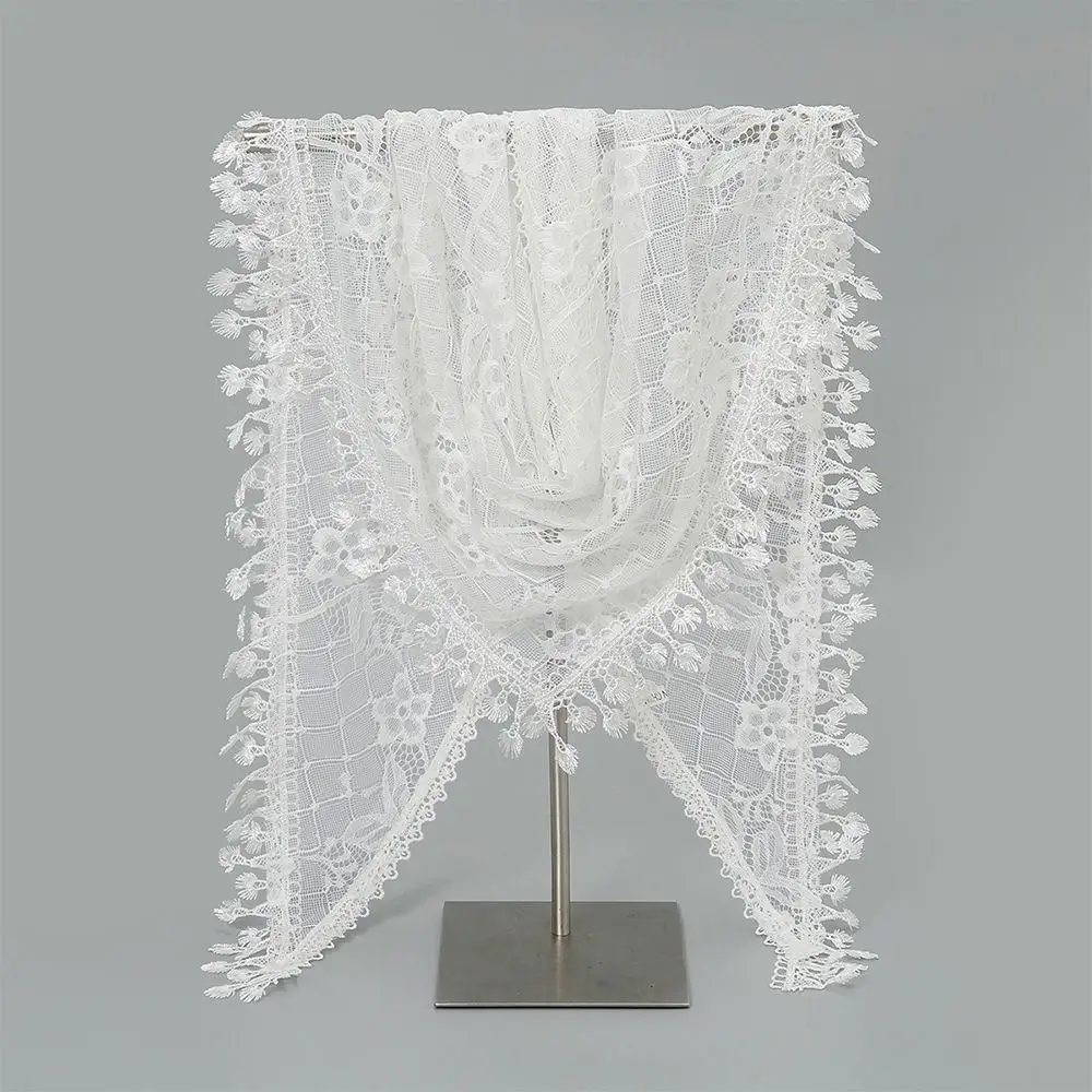 Casual Vintage Lace Flower Hair Scarf Cute Thin Sweet Headscarf Shawl Chic Style Bohemian Triangle Head Scarf Photography
Casual Vintage Lace Flower Hair Scarf Cute Thin Sweet Headscarf Shawl Chic Style Bohemian Triangle Head Scarf Photography