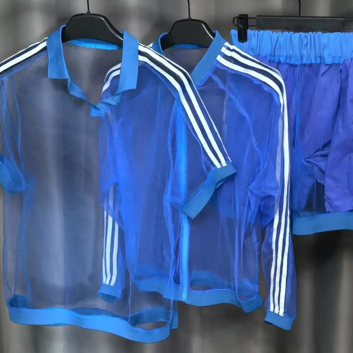 Summer blue short sleeve see through men fitness top Ultra thin sexy t shirt streetwear
Summer blue short sleeve see through men fitness top Ultra thin sexy t shirt streetwear