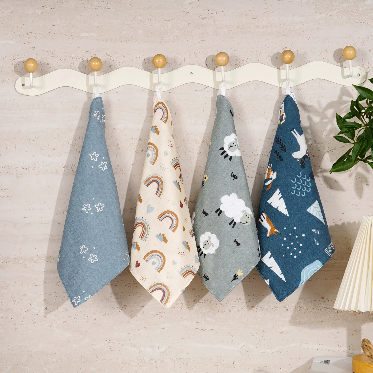 Elinfant 4 шт. детское полотенце для лица, 100% хлопок, креповая ткань, мочалка, мягкие уютные тканевые салфетки, ткань для отрыжки для младенцев
Elinfant 4 шт. детское полотенце для лица, 100% хлопок, креповая ткань, мочалка, мягкие уютные тканевые салфетки, ткань для отрыжки для младенцев