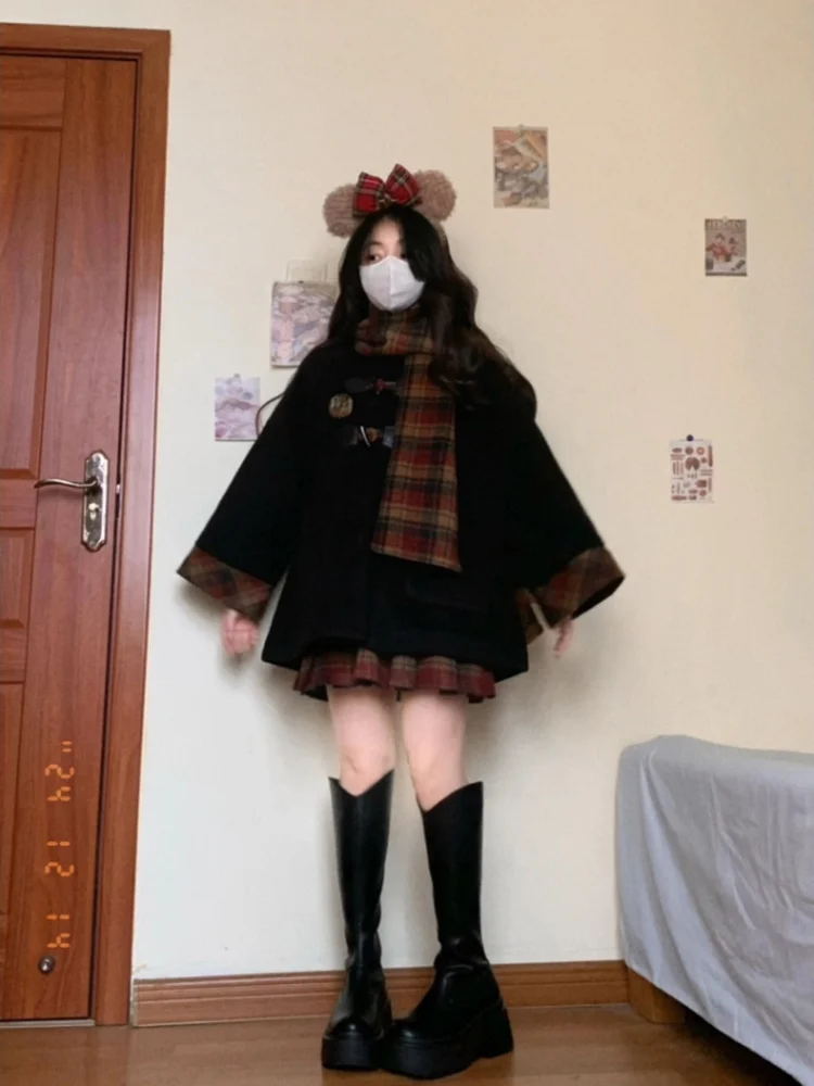 Комплект из 4 предметов в стиле JK: универсальный ретро-костюм в британском стиле для осени и зимы, модный, свободного кроя, из полиэфирного волокна
Комплект из 4 предметов в стиле JK: универсальный ретро-костюм в британском стиле для осени и зимы, модный, свободного кроя, из полиэфирного волокна