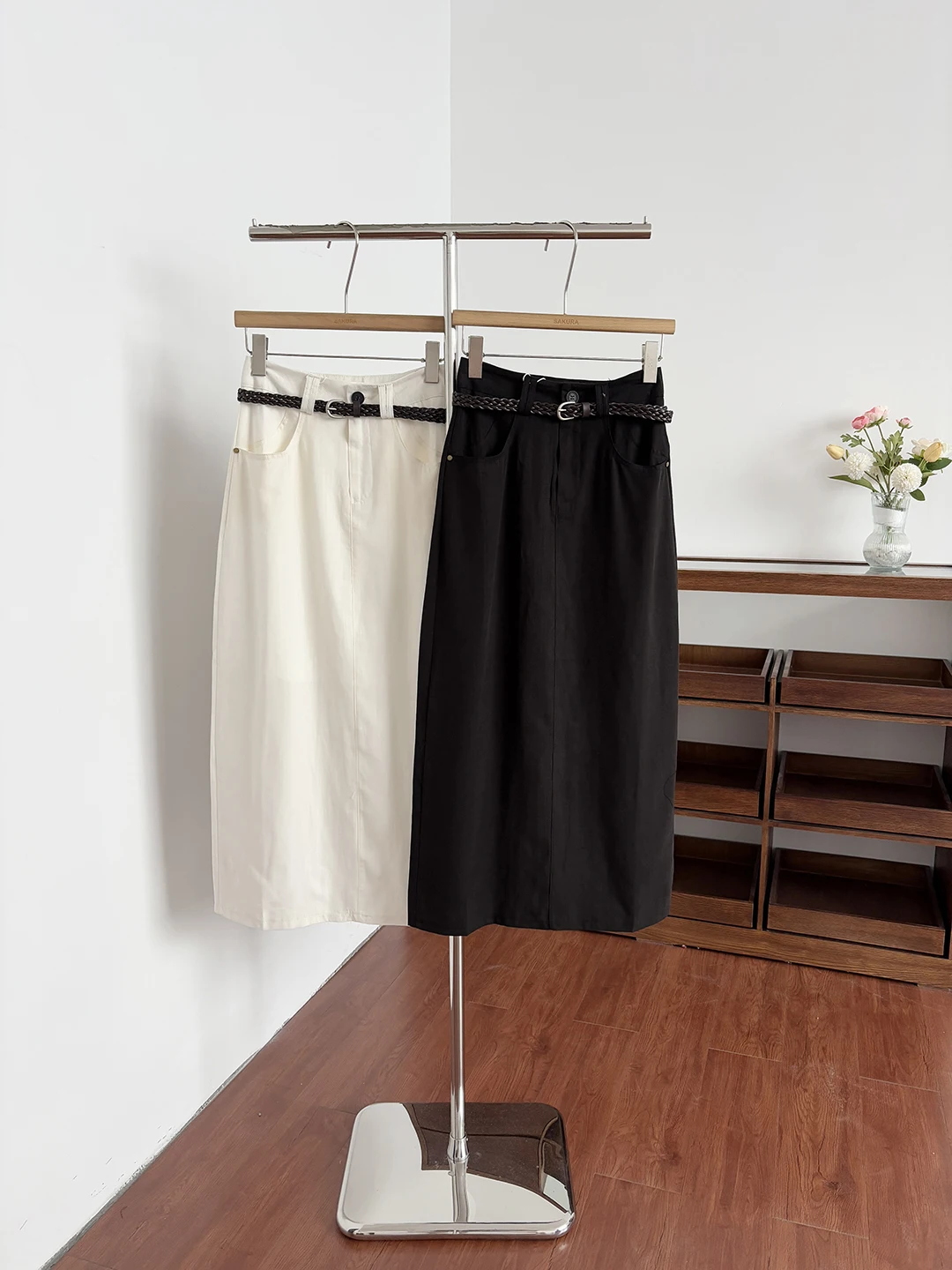 High Waist A-Line Midi Skirt Women's Spring Summer Belted Slimming Color Slimming Straight Drop Waist Skirt
High Waist A-Line Midi Skirt Women's Spring Summer Belted Slimming Color Slimming Straight Drop Waist Skirt