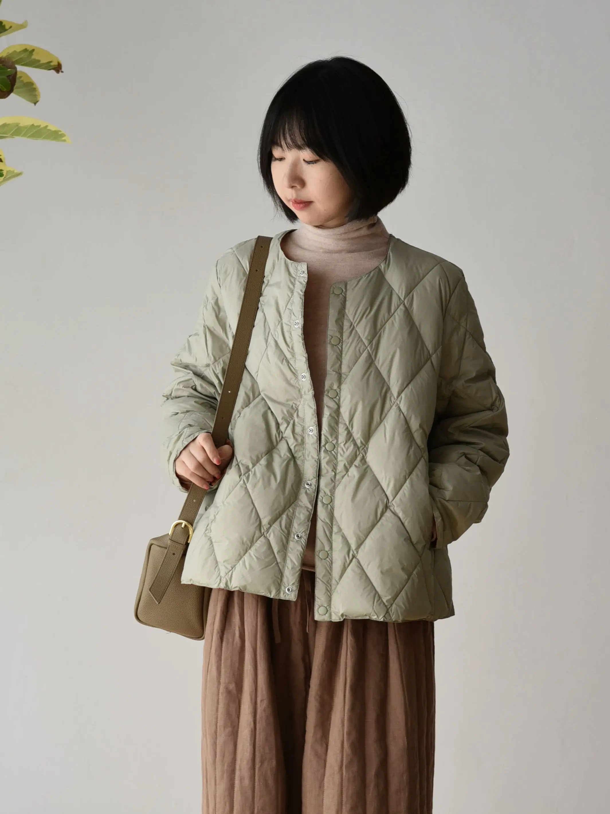 Weiyang Forest Early Winter Lightweight round Ne Pred id ort down Jaet Artistic Versatile Loose Casual Cold Proof ...
Weiyang Forest Early Winter Lightweight round Ne Pred id ort down Jaet Artistic Versatile Loose Casual Cold Proof ...