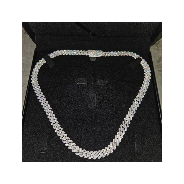 18K White Gold Plated Miami Cuban Chain Silver Stamped VVS1 D-Colored Silica Diamond Fork Set Stainless Steel Jewelry
18K White Gold Plated Miami Cuban Chain Silver Stamped VVS1 D-Colored Silica Diamond Fork Set Stainless Steel Jewelry