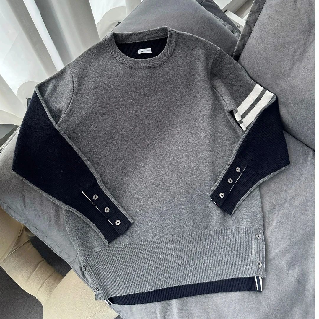 High Quali Spliced Color Blo Striped Long Sve Knitted Sweater ex Base Layer irt Trendy Brand Spring 2025
High Quali Spliced Color Blo Striped Long Sve Knitted Sweater ex Base Layer irt Trendy Brand Spring 2025