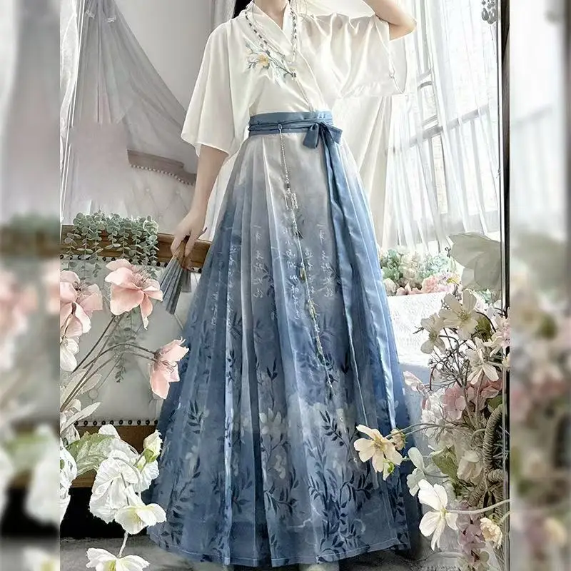 Upgraded New Chinese Style Hanfu Women Traditional Ming Dynasty Horse Face Skirt Vintage Fashion Summer Floral Embroidery Suit
Upgraded New Chinese Style Hanfu Women Traditional Ming Dynasty Horse Face Skirt Vintage Fashion Summer Floral Embroidery Suit