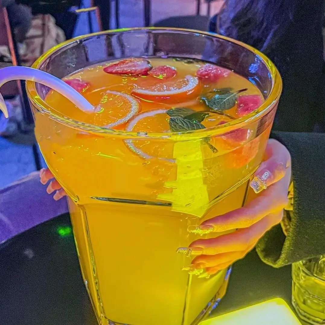 Large Glass Beer Cup Super Size Cup for Parties And Fruit Tea Drinking Bar Special Use Unique Shape Personalized Drinking Glass
Large Glass Beer Cup Super Size Cup for Parties And Fruit Tea Drinking Bar Special Use Unique Shape Personalized Drinking Glass