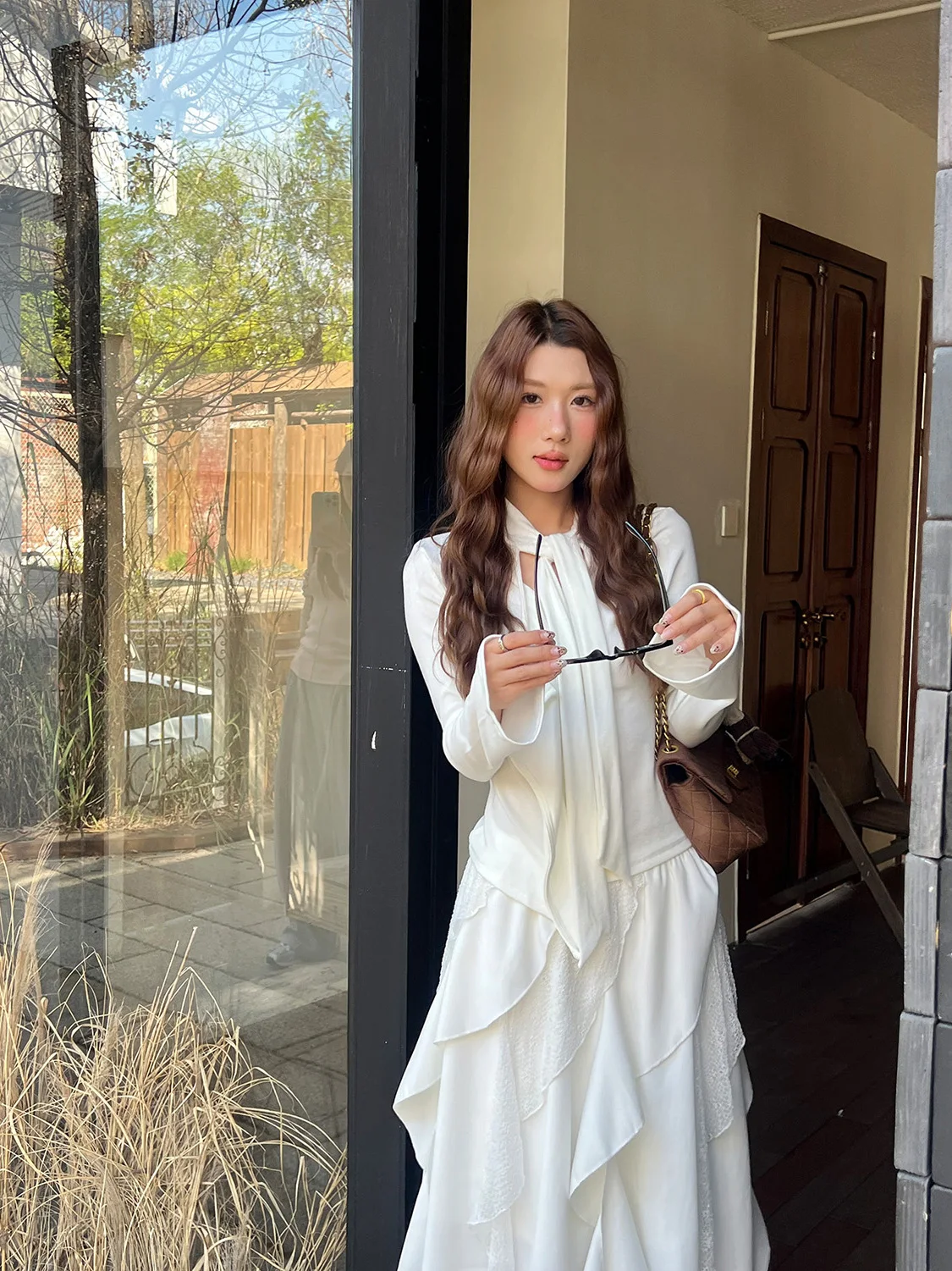 Корейская облегающая базовая футболка Wu Baizhu с длинным рукавом, асимметричной кружевной отделкой, из дышащей хлопковой смеси, для повседневной носки
Корейская облегающая базовая футболка Wu Baizhu с длинным рукавом, асимметричной кружевной отделкой, из дышащей хлопковой смеси, для повседневной носки