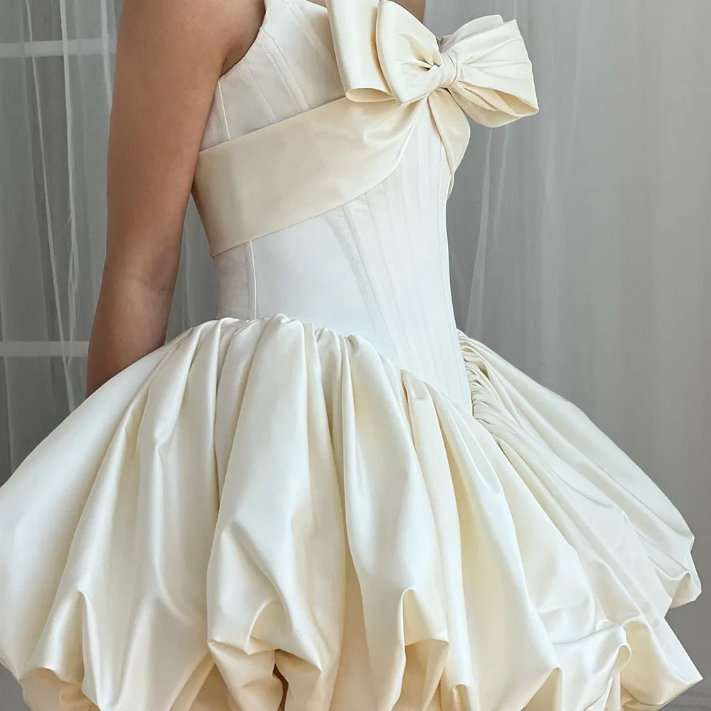 Customized Short Skirt Evening Dresses Strapless Sleeveless Prom Gown Fashion Bow Backless Lace-up Simple Draped Party Gown
Customized Short Skirt Evening Dresses Strapless Sleeveless Prom Gown Fashion Bow Backless Lace-up Simple Draped Party Gown