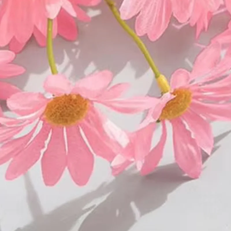 Artificial Flower Long Lasting Daisies with Detachable Bendable Stems UV Resistant Decorative Fake Flower Home Wedding Decor
Artificial Flower Long Lasting Daisies with Detachable Bendable Stems UV Resistant Decorative Fake Flower Home Wedding Decor