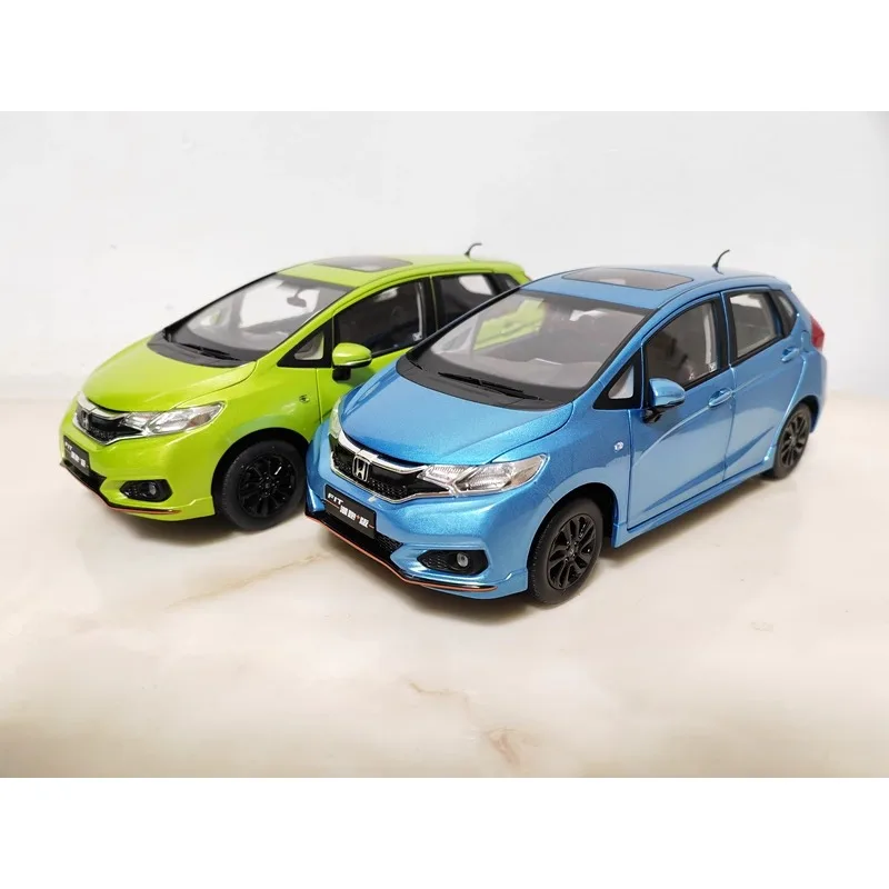 Diecast 1:18 Scale Original Guangqi HONDA FIT 3rd Generation 2018 Alloy Car Model Collectible Toy Gift Souvenir Display Ornament
Diecast 1:18 Scale Original Guangqi HONDA FIT 3rd Generation 2018 Alloy Car Model Collectible Toy Gift Souvenir Display Ornament
