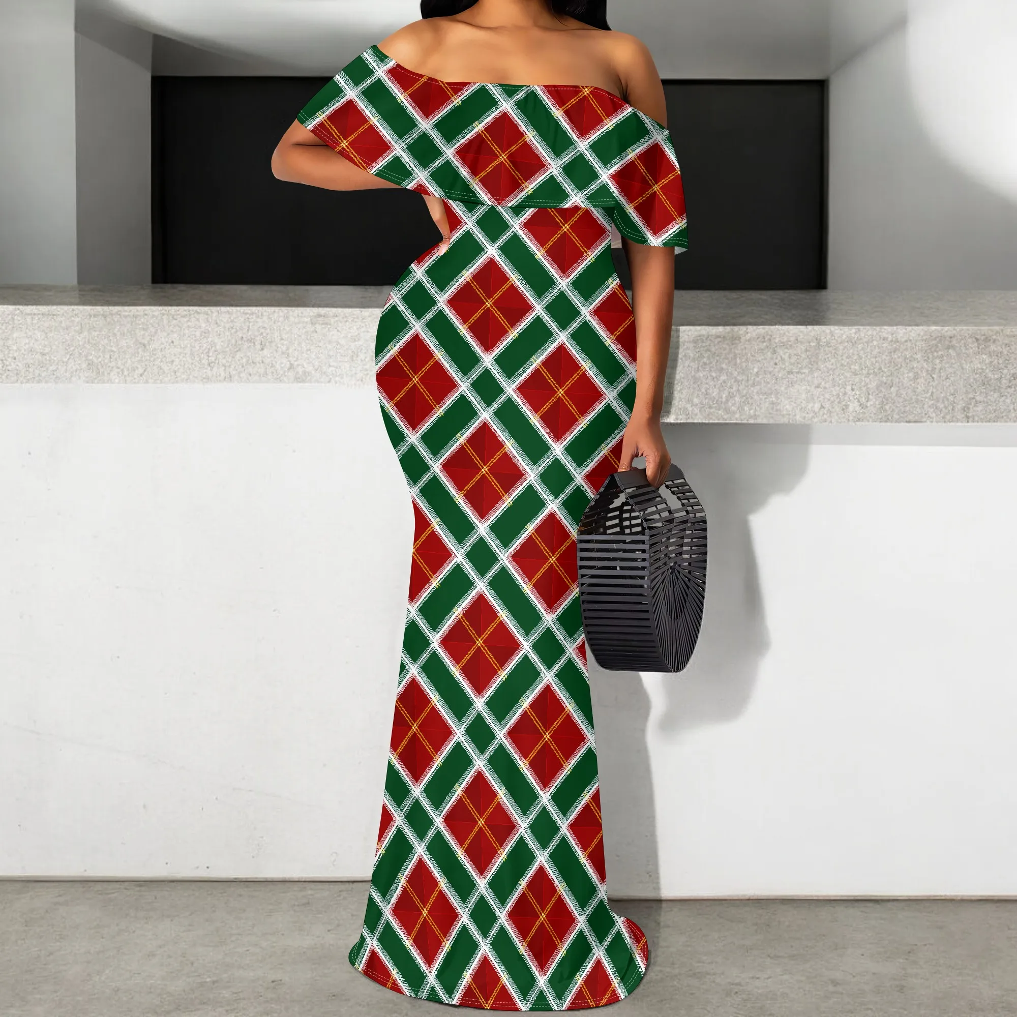 Holiday Plaid Off Shoulder Dress S-3XL Red Green Mermaid Gown for Christmas or Kwanzaa Celebration
Holiday Plaid Off Shoulder Dress S-3XL Red Green Mermaid Gown for Christmas or Kwanzaa Celebration
