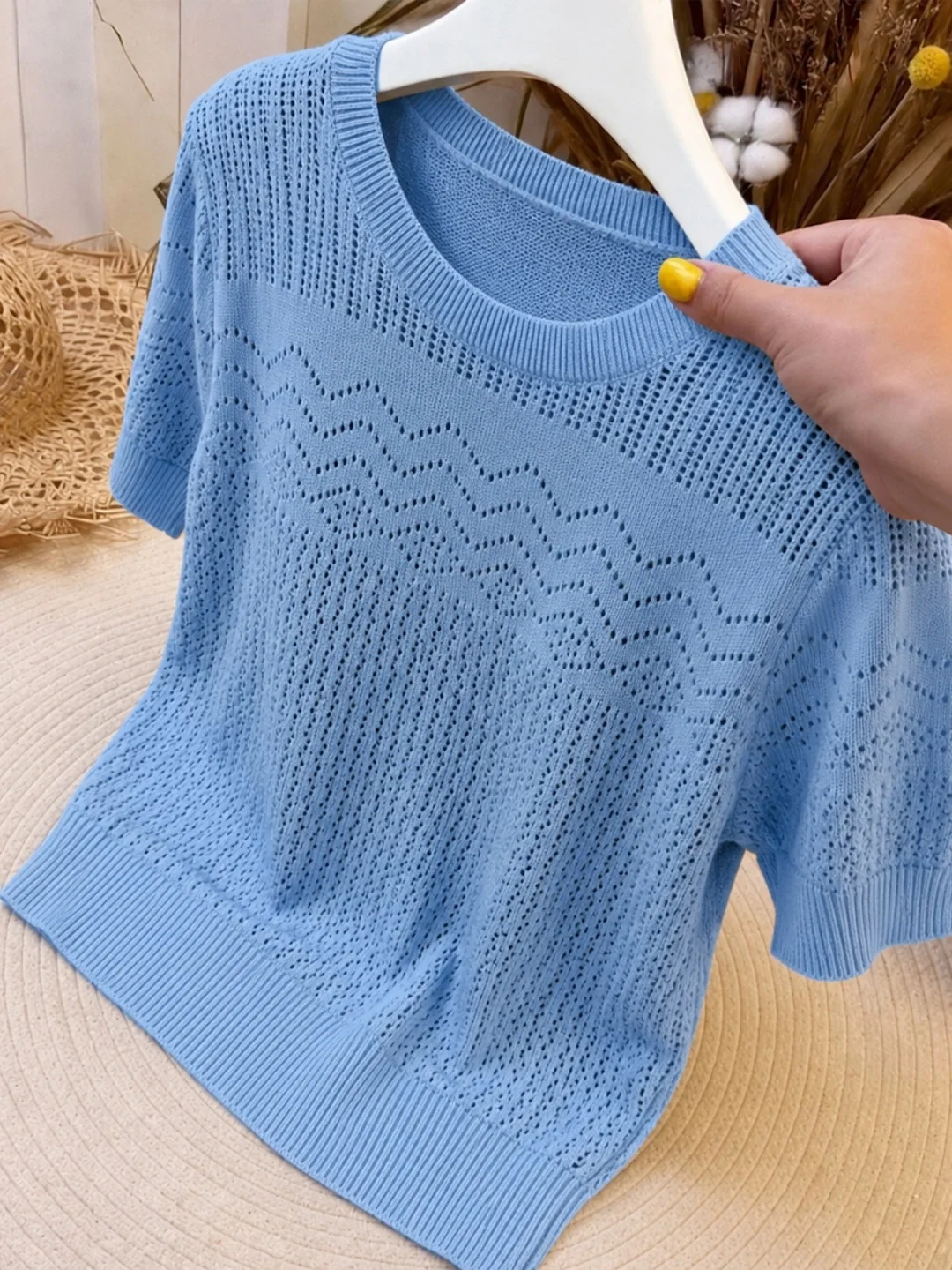 Summer Ice Silk Knitted Hollow Design Comfortable Short Sleeve Color Versatile Anti-Aging Top Korean Style Pure Color
Summer Ice Silk Knitted Hollow Design Comfortable Short Sleeve Color Versatile Anti-Aging Top Korean Style Pure Color