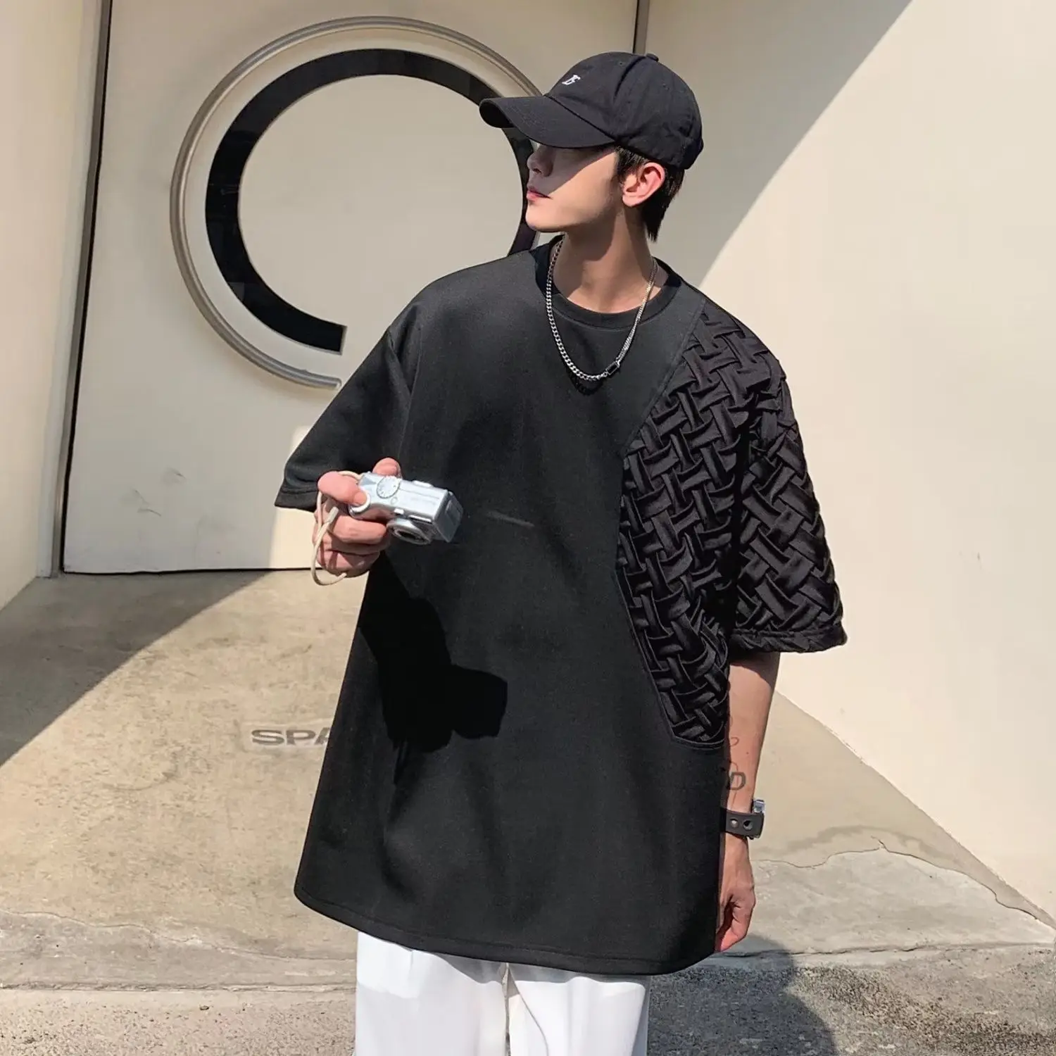 Korean design niche short-sleeved T-shirt men summer thin high-end stitching three-dimensional loose half-sleeved T-shirt trendy 
Korean design niche short-sleeved T-shirt men summer thin high-end stitching three-dimensional loose half-sleeved T-shirt trendy