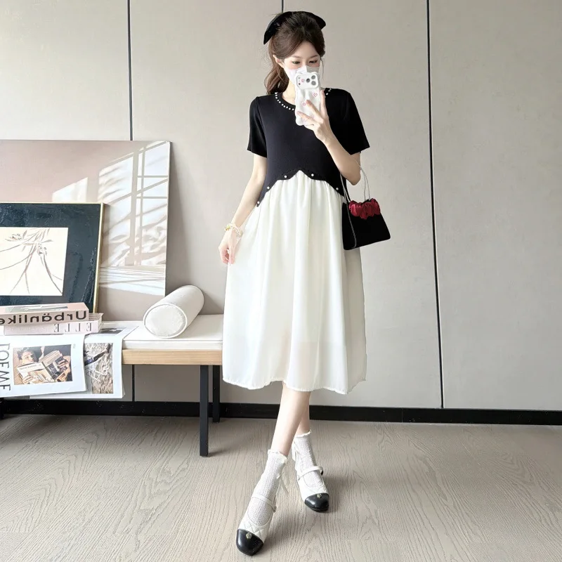 Maternity Dress Summer Elegant Classic Black and White Contrast Short Sleeve Dress with Pearl Decor for Pregnant Women 2026
Maternity Dress Summer Elegant Classic Black and White Contrast Short Sleeve Dress with Pearl Decor for Pregnant Women 2026