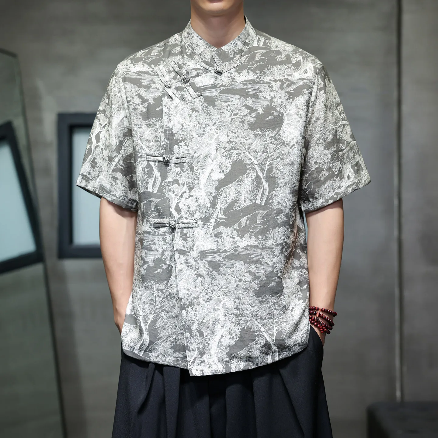 Summer New Chinese Style Floral Print Short Sleeve Shirt Traditional Frog Button Retro Shirts Breathable Top Men Daily Wear
Summer New Chinese Style Floral Print Short Sleeve Shirt Traditional Frog Button Retro Shirts Breathable Top Men Daily Wear