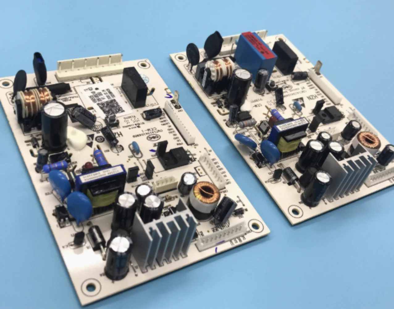 Refrigerator power board computer board main control board BCD-318W-320W/-288W/0061800014
Refrigerator power board computer board main control board BCD-318W-320W/-288W/0061800014