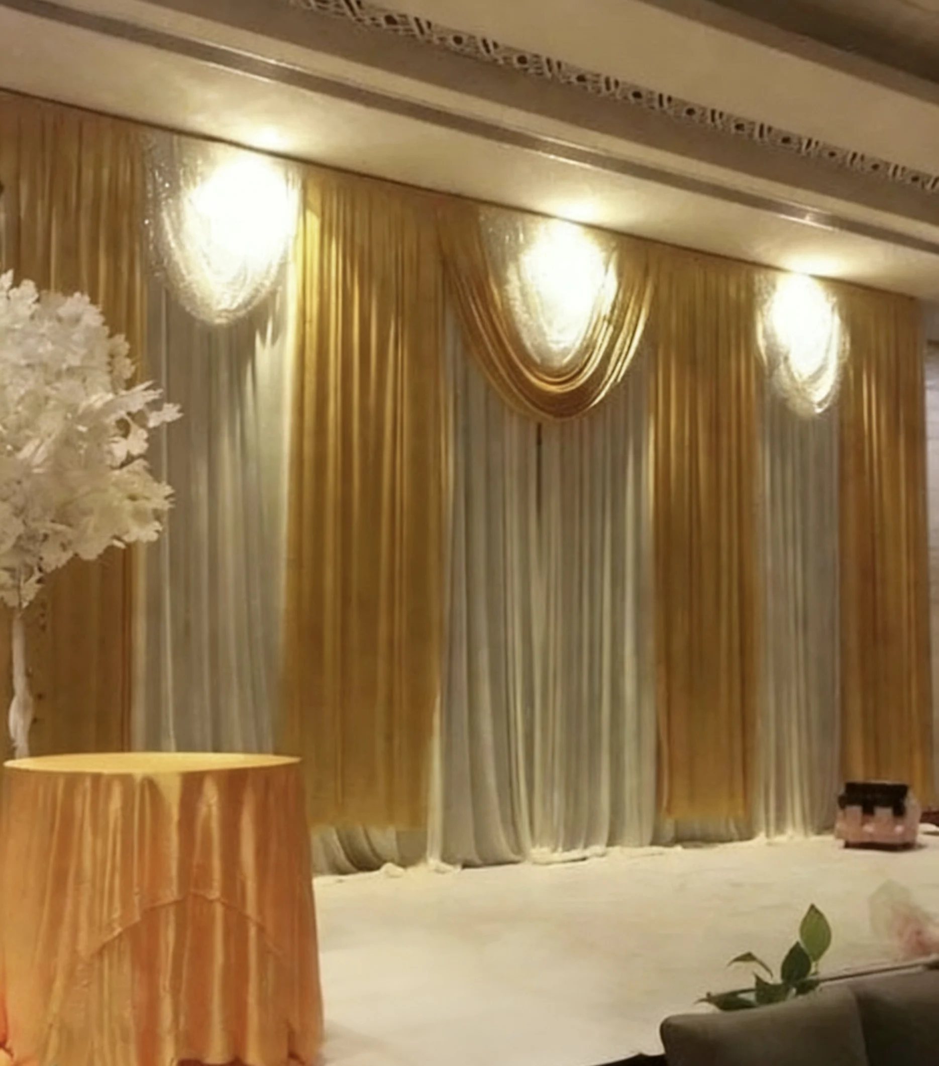 10x20FT White Wedding Backdrop Curtain with Gold Swag Silver Sequins Valance Stage Drapery Background for Party Event Decoration
10x20FT White Wedding Backdrop Curtain with Gold Swag Silver Sequins Valance Stage Drapery Background for Party Event Decoration