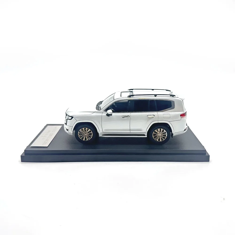 Mark43 1/43 Scale Resin Model Car SUV Landcruiser 300ZX Birthday Gift Toy Collection Scene Matching
Mark43 1/43 Scale Resin Model Car SUV Landcruiser 300ZX Birthday Gift Toy Collection Scene Matching