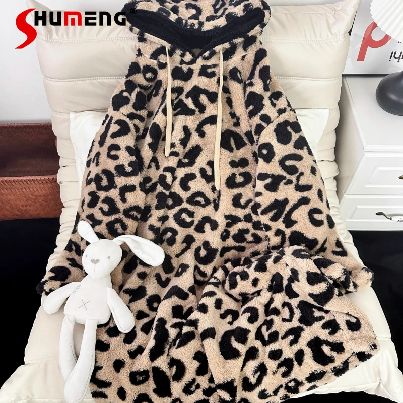 High End Leopard Print Nightgown for Women Autumn Winter Thickened Fleece Lined Robes Female Warm Homewear for Winter
High End Leopard Print Nightgown for Women Autumn Winter Thickened Fleece Lined Robes Female Warm Homewear for Winter