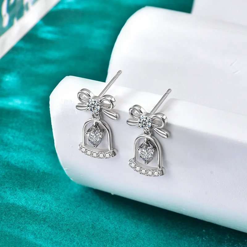 pendientes plata de ley 925 bow tie bell stud moissanite earring regalos de navidad woman
pendientes plata de ley 925 bow tie bell stud moissanite earring regalos de navidad woman