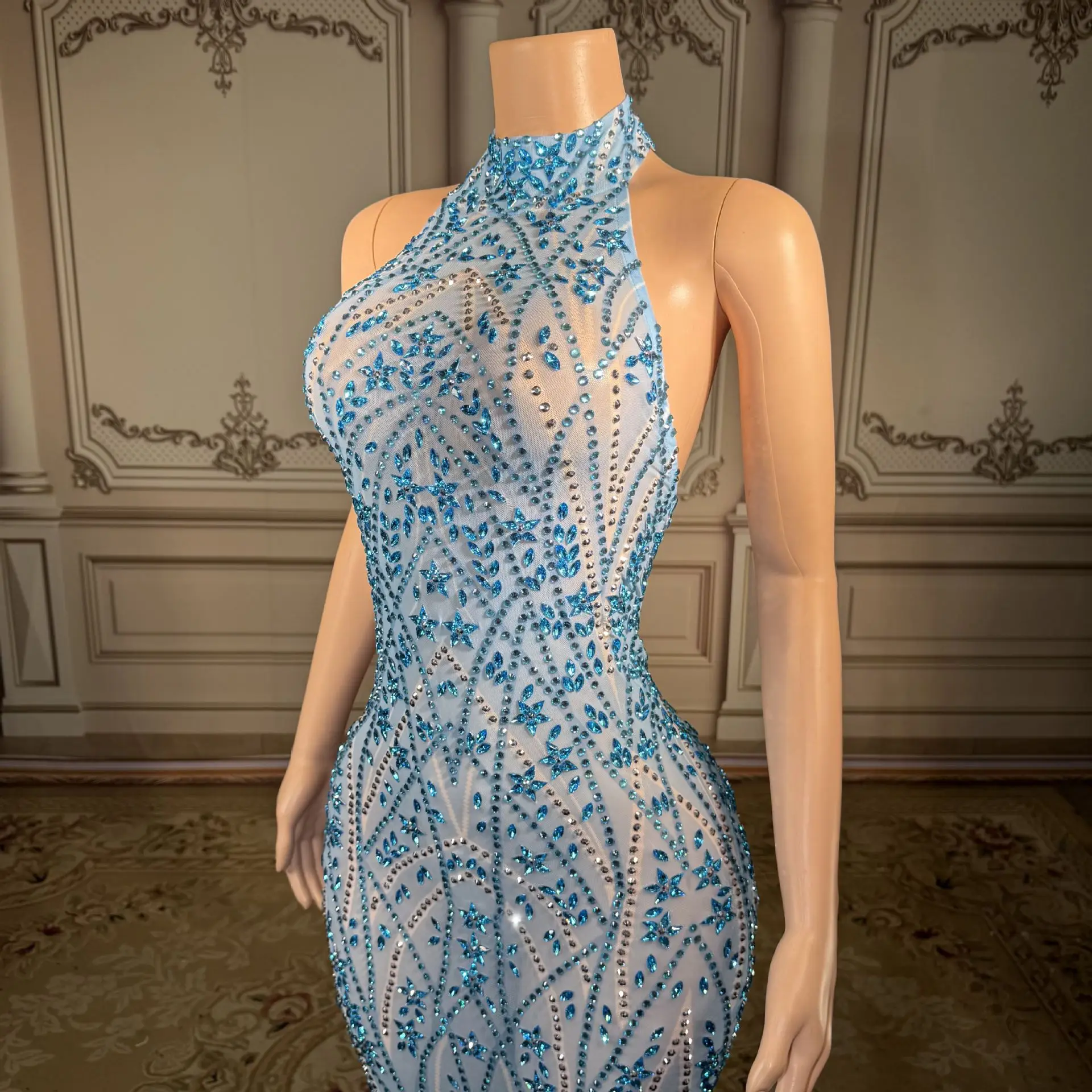 Long Dress in Blue Sexy and Luxurious Elegant Style Women's Dress for Birthday Wedding and Party Event
Long Dress in Blue Sexy and Luxurious Elegant Style Women's Dress for Birthday Wedding and Party Event