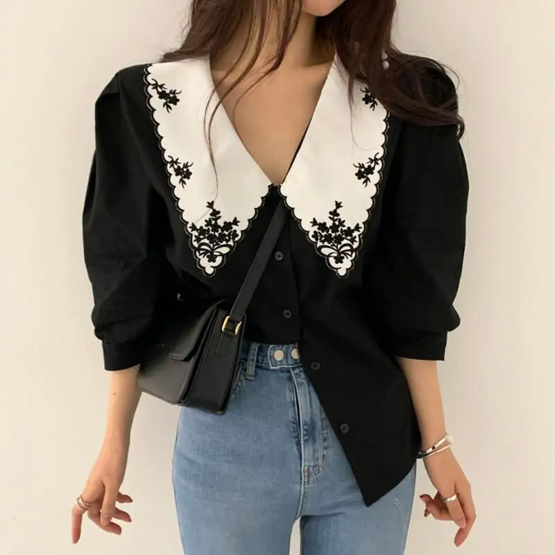 Korean Style Retro Shirt Polyester Women Casual Lapel Heavy Embroidery Color Block Single Button Loose Puff Sleeve Retro Shirt
Korean Style Retro Shirt Polyester Women Casual Lapel Heavy Embroidery Color Block Single Button Loose Puff Sleeve Retro Shirt
