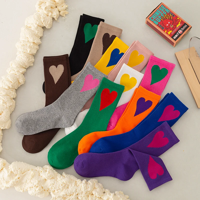 Женские носки в корейском стиле, хлопковые носки в стиле Харадзюку с узором в виде сердца, милые однотонные носки для школьниц, простые женские дышащие носки средней длины
Женские носки в корейском стиле, хлопковые носки в стиле Харадзюку с узором в виде сердца, милые однотонные носки для школьниц, простые женские дышащие носки средней длины