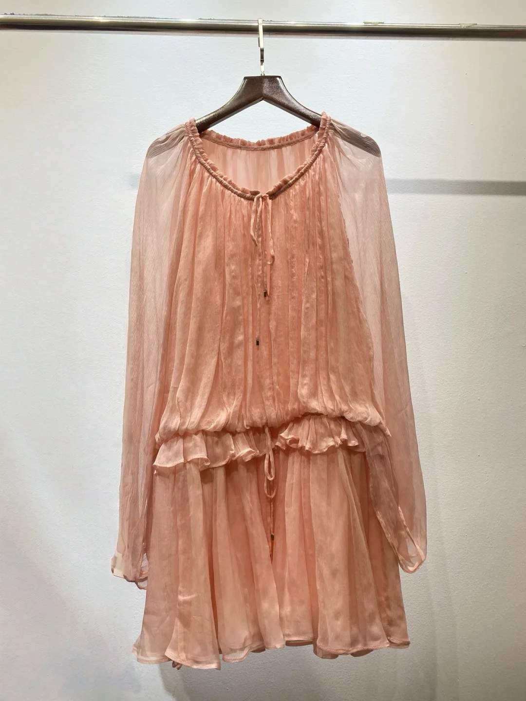 Flowy Cape Sleeve Mini Dress Silk Chiffon Ruffled Layered Waist Drawstring Neckline Metal End Elegant
Flowy Cape Sleeve Mini Dress Silk Chiffon Ruffled Layered Waist Drawstring Neckline Metal End Elegant
