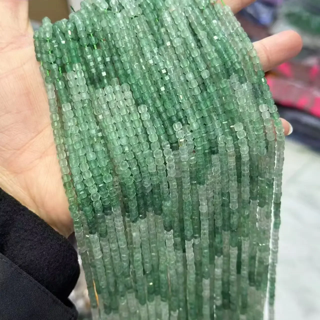 Натуральные зеленые клубничные граненые кубические бусины для самостоятельного изготовления ювелирных изделий, женский браслет ручной работы, ожерелье, аксессуары, оптовая продажа, оптом
Натуральные зеленые клубничные граненые кубические бусины для самостоятельного изготовления ювелирных изделий, женский браслет ручной работы, ожерелье, аксессуары, оптовая продажа, оптом