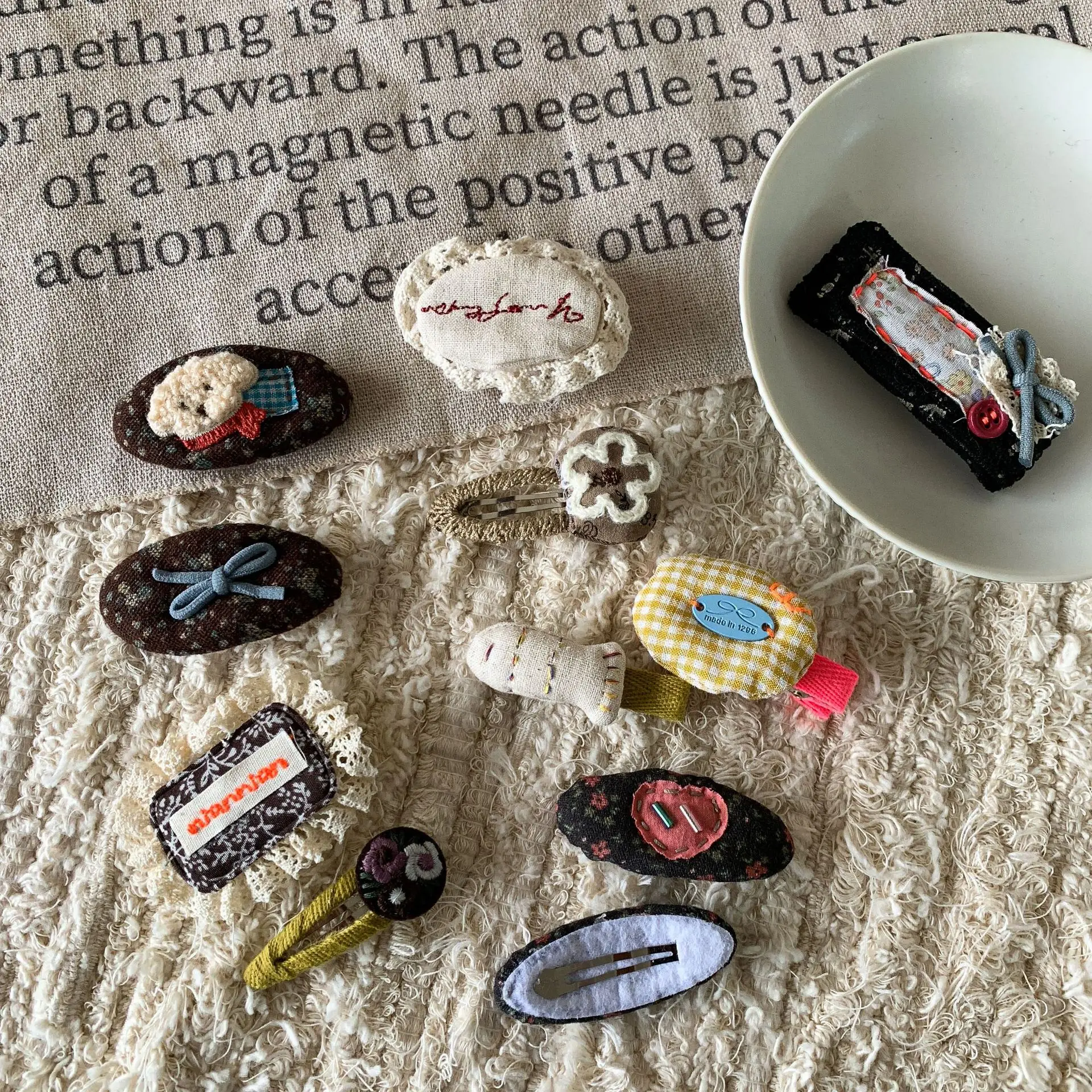 2025 тканевые заколки для волос для девочек, новые детские заколки с милой челкой, BB-заколки, милые аксессуары для волос с сердечками для малышей
2025 тканевые заколки для волос для девочек, новые детские заколки с милой челкой, BB-заколки, милые аксессуары для волос с сердечками для малышей