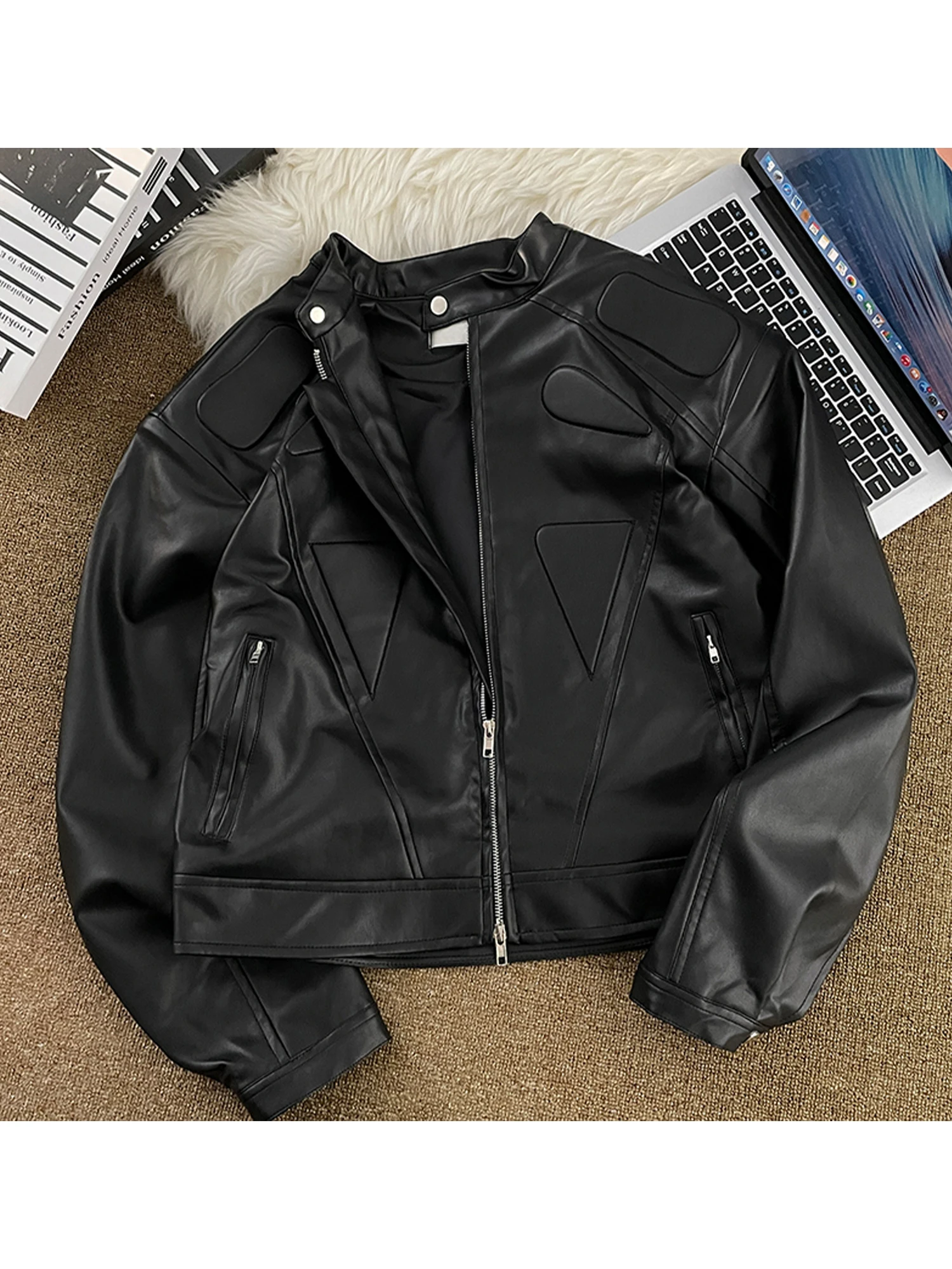 Женская черная готическая куртка из искусственной кожи в стиле эмо, мотоциклетное укороченное пальто, винтажная куртка-мустанг оверсайз, верхняя одежда, одежда 2000-х годов, осень
Женская черная готическая куртка из искусственной кожи в стиле эмо, мотоциклетное укороченное пальто, винтажная куртка-мустанг оверсайз, верхняя одежда, одежда 2000-х годов, осень