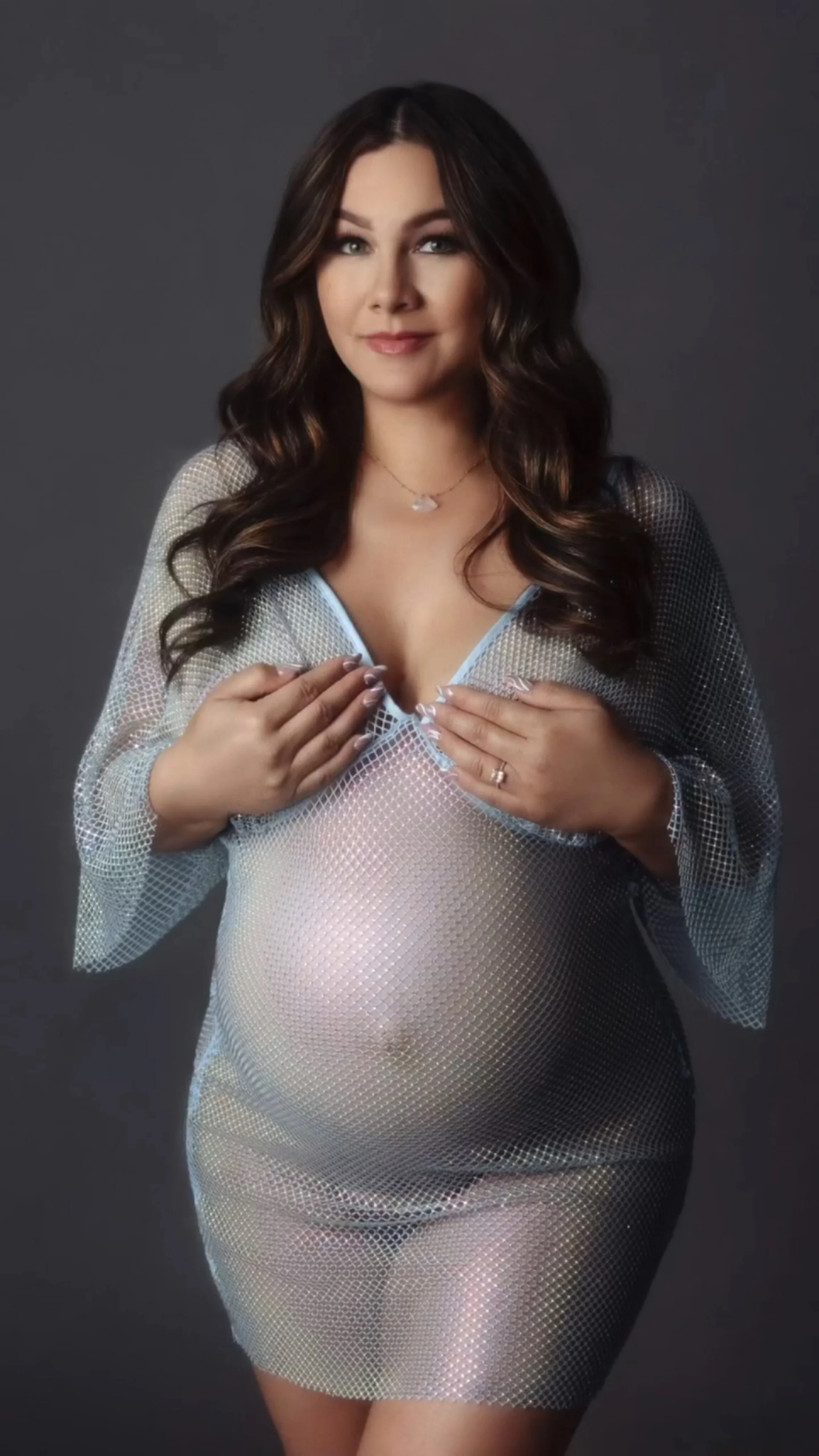 Elegant Maternity Dress Photoshoot Sheer Mesh with Rhinestones for Baby Shower Summer
Elegant Maternity Dress Photoshoot Sheer Mesh with Rhinestones for Baby Shower Summer