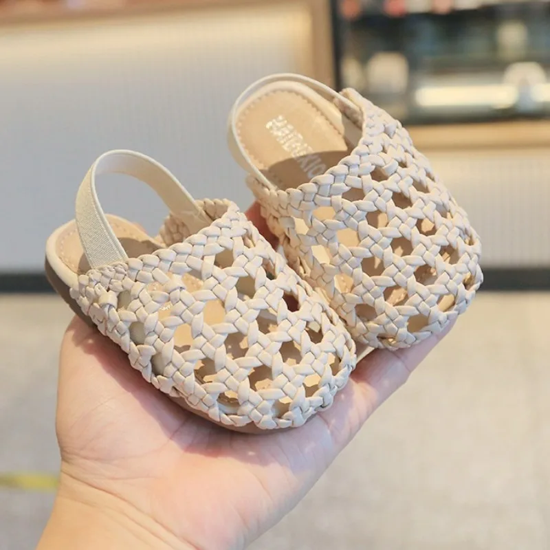 Summer Baby Slipper2026new Simple Breathable Daily Versatile Soft Shoe Child Casual Child Anti Slip Beach Slippers 0-3 Years Old
Summer Baby Slipper2026new Simple Breathable Daily Versatile Soft Shoe Child Casual Child Anti Slip Beach Slippers 0-3 Years Old