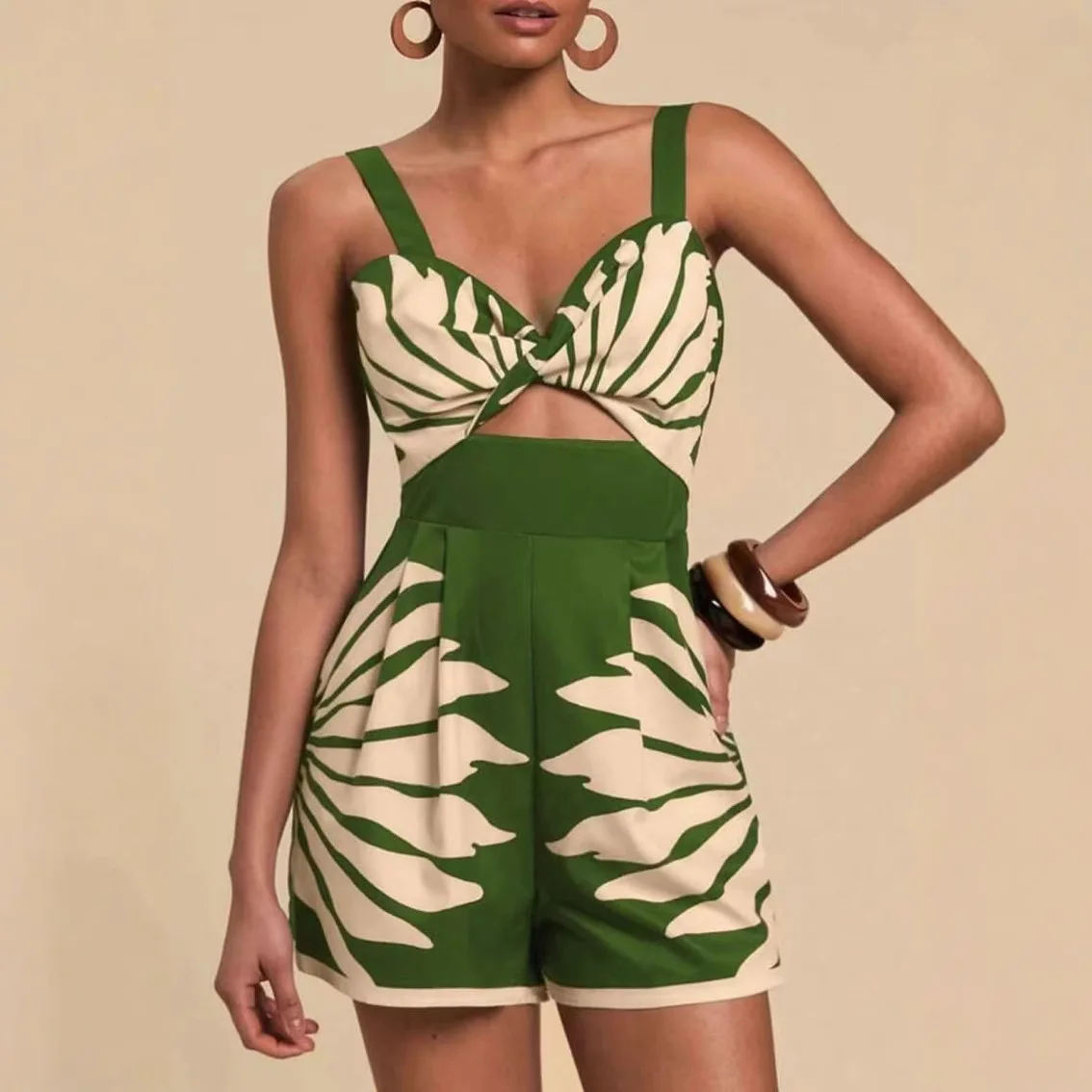 2025 Summer New Fashion Printed Casual Jumpsuit Shorts Women's Clothing Strap Straight Leg Thin Polyester mid Waist Five-Quar...
2025 Summer New Fashion Printed Casual Jumpsuit Shorts Women's Clothing Strap Straight Leg Thin Polyester mid Waist Five-Quar...