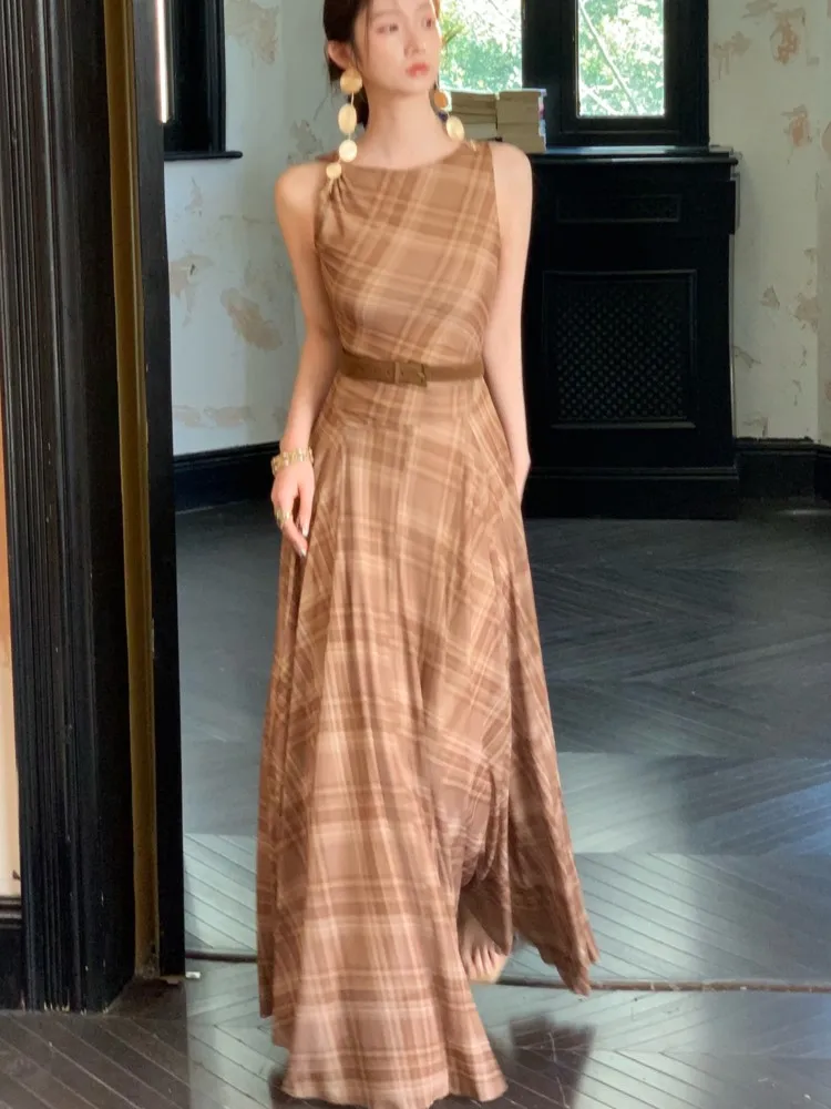 Elegant French Plaid Summer Women's Dresses Vintage O-Neck Chic Office Lady Long Dress Holiday Party Evening Clothes 2025 New
Elegant French Plaid Summer Women's Dresses Vintage O-Neck Chic Office Lady Long Dress Holiday Party Evening Clothes 2025 New