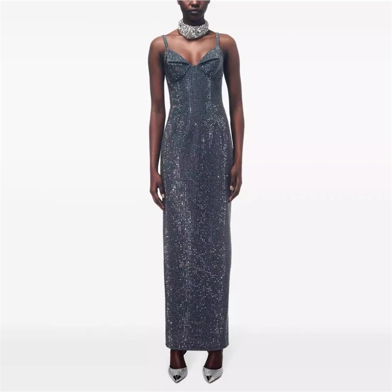 2024 new summer women's highQuality y2k sexy sleeveless V-neck backless shiny diamondCelebrity party bandage suspenderLong dress
2024 new summer women's highQuality y2k sexy sleeveless V-neck backless shiny diamondCelebrity party bandage suspenderLong dress