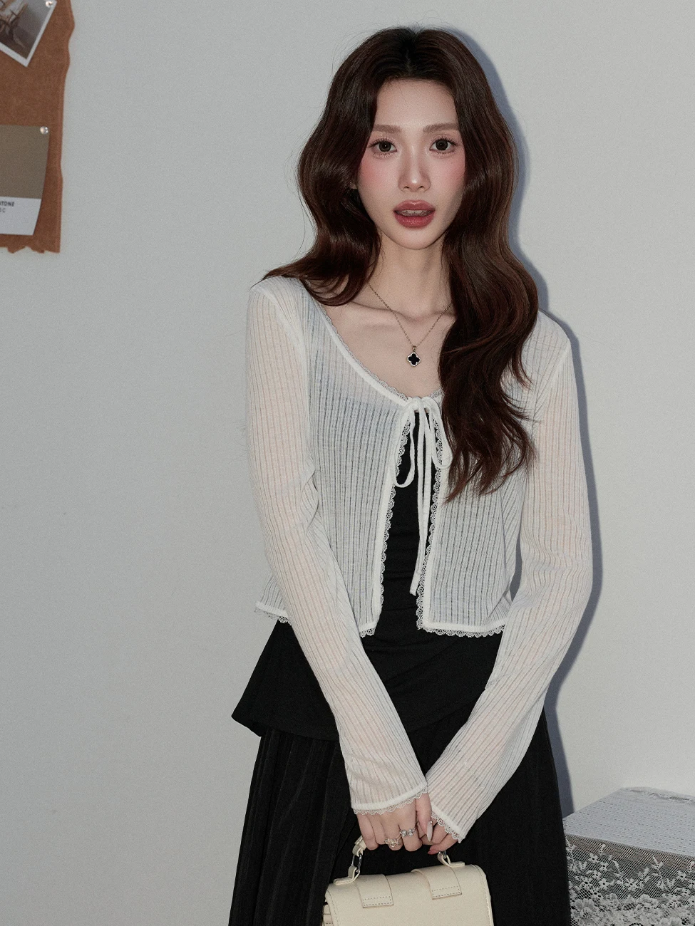 Meng Xiaoqi Women's Ice Silk Knitted Open Cardigan Summer Belted Sun Protection Thin Gentle Style Outerwear Top
Meng Xiaoqi Women's Ice Silk Knitted Open Cardigan Summer Belted Sun Protection Thin Gentle Style Outerwear Top