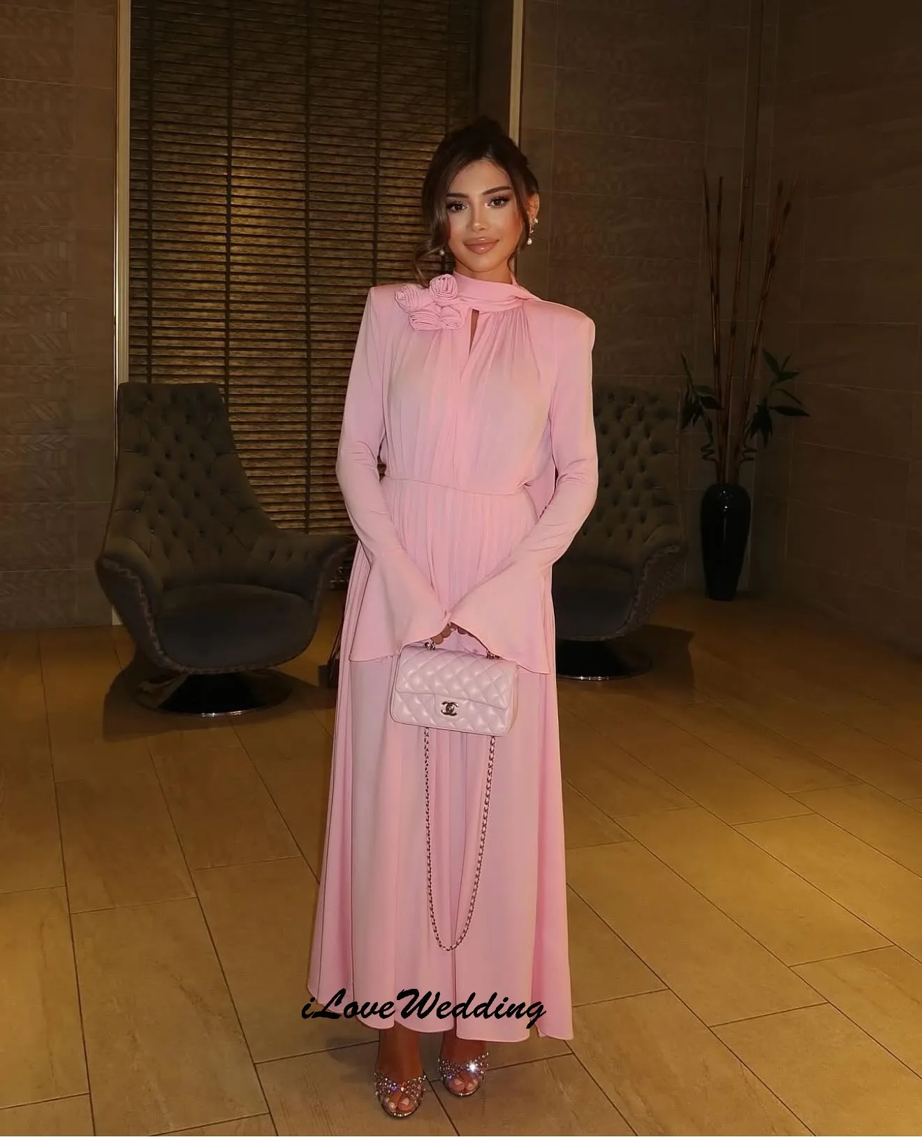 Pink High Neck Evening Dresses 2025 Long Sleeve Elegant Women Praty Dress Formal Gowns For Women Ankle Length Gala Customized
Pink High Neck Evening Dresses 2025 Long Sleeve Elegant Women Praty Dress Formal Gowns For Women Ankle Length Gala Customized