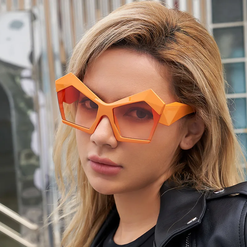 LH001 European and American Fashion Sunglasses Women's Trendy Personalized Street Shot Irregular Sunglasses Women's
LH001 European and American Fashion Sunglasses Women's Trendy Personalized Street Shot Irregular Sunglasses Women's