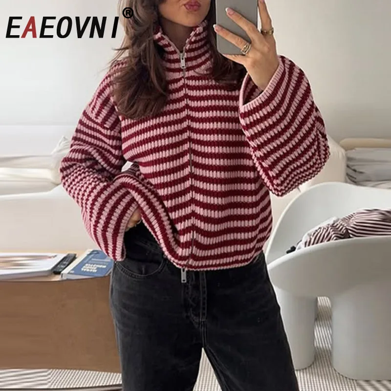 EAEOVNI полосатый вязаный свитер, кардиган, женский повседневный свитер с воротником-стойкой и длинными рукавами на молнии, уличная одежда, пальто 2026, новая одежда
EAEOVNI полосатый вязаный свитер, кардиган, женский повседневный свитер с воротником-стойкой и длинными рукавами на молнии, уличная одежда, пальто 2026, новая одежда