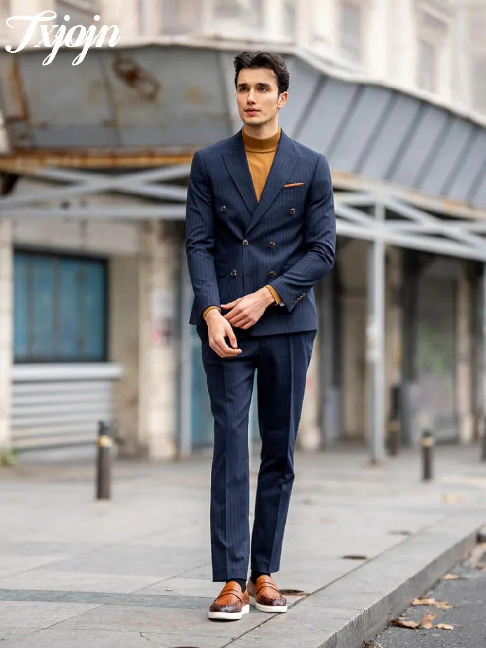 Stylish Striped Men Suit Set Classic Notched Lapel Men Tuxedos Suit Formal Double Breasted Slim Suit For Groom Suit Customized
Stylish Striped Men Suit Set Classic Notched Lapel Men Tuxedos Suit Formal Double Breasted Slim Suit For Groom Suit Customized