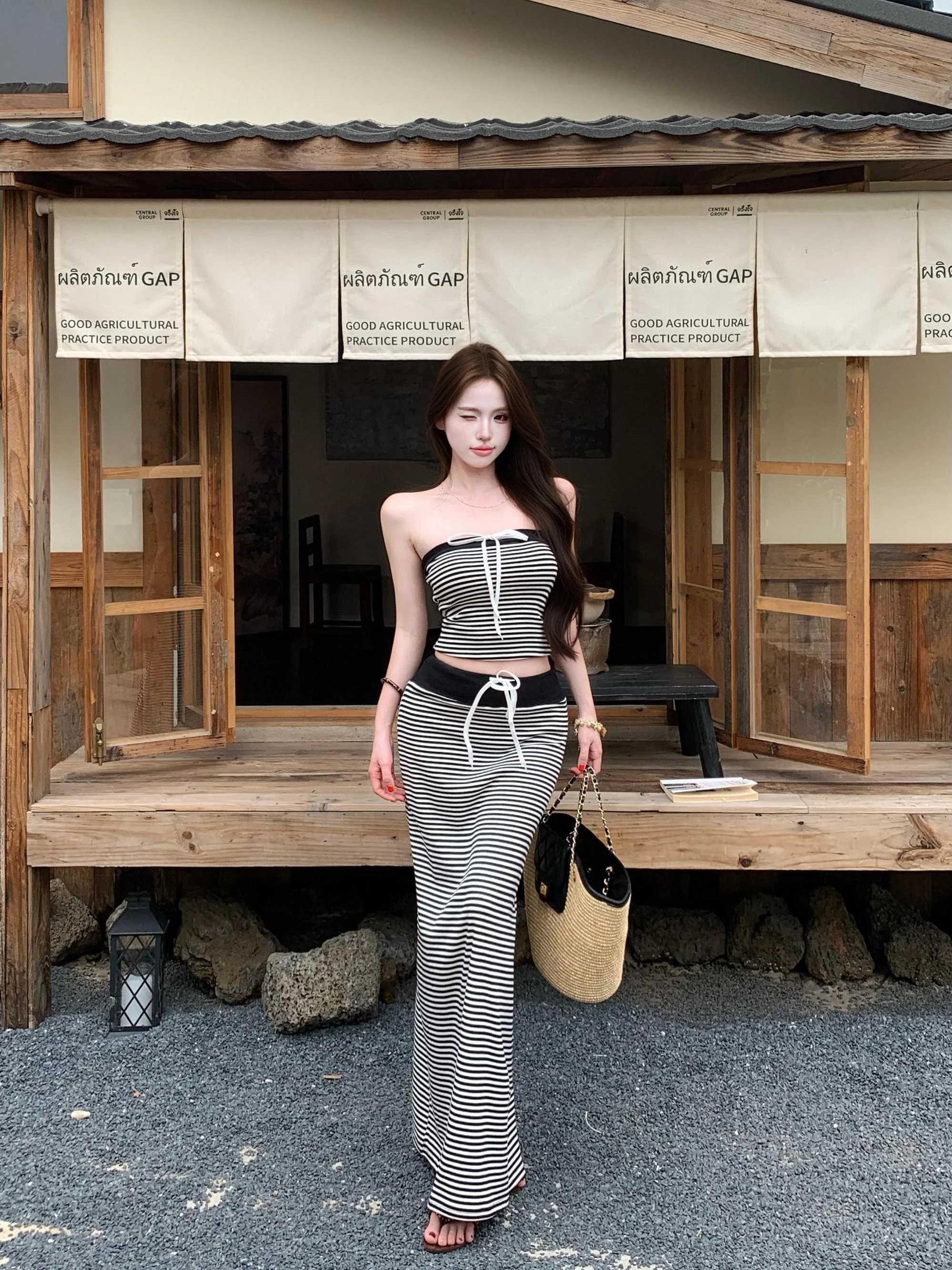 Summer 2026 New Style Hot Girl Stripe Knot Tube Top High Waist Bodycon Long Skirt Two Piece Set Women's Fashion Ens...
Summer 2026 New Style Hot Girl Stripe Knot Tube Top High Waist Bodycon Long Skirt Two Piece Set Women's Fashion Ens...