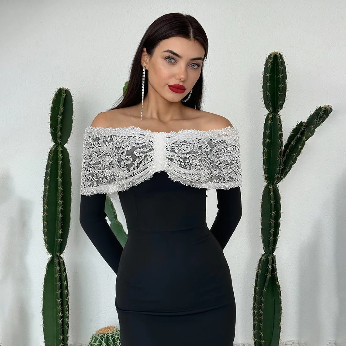 Lace Strapless Women's Autumn Prom Dress Backless Long Sleeve Party Gown Elegant Elastic Black Evening Skirt New Design In Stock
Lace Strapless Women's Autumn Prom Dress Backless Long Sleeve Party Gown Elegant Elastic Black Evening Skirt New Design In Stock