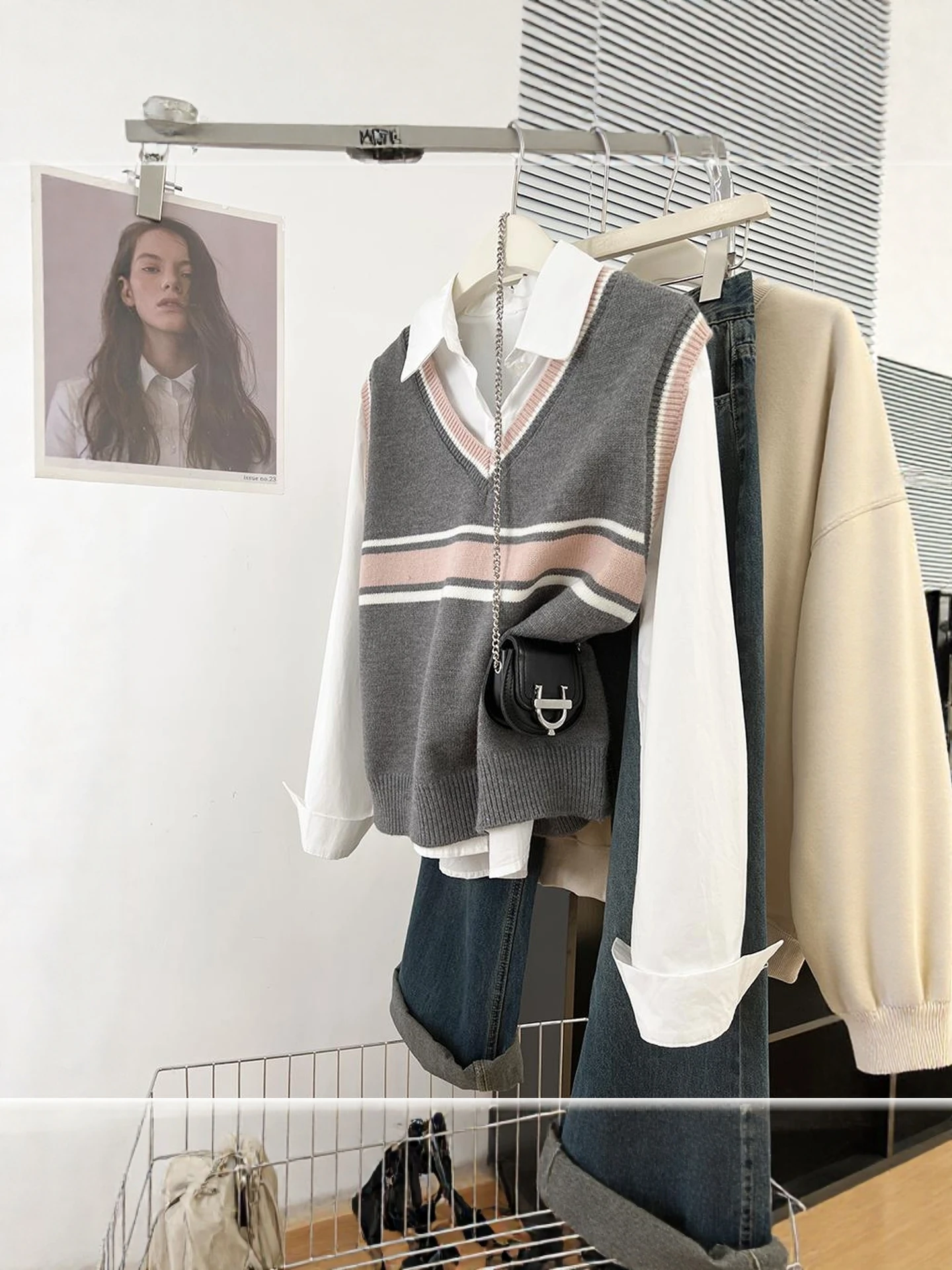 Корейский мягкий уютный женский вязаный топ, верхняя одежда, универсальный жилет на бретелях, модная повседневная одежда ранней осени Faion Antonio
Корейский мягкий уютный женский вязаный топ, верхняя одежда, универсальный жилет на бретелях, модная повседневная одежда ранней осени Faion Antonio