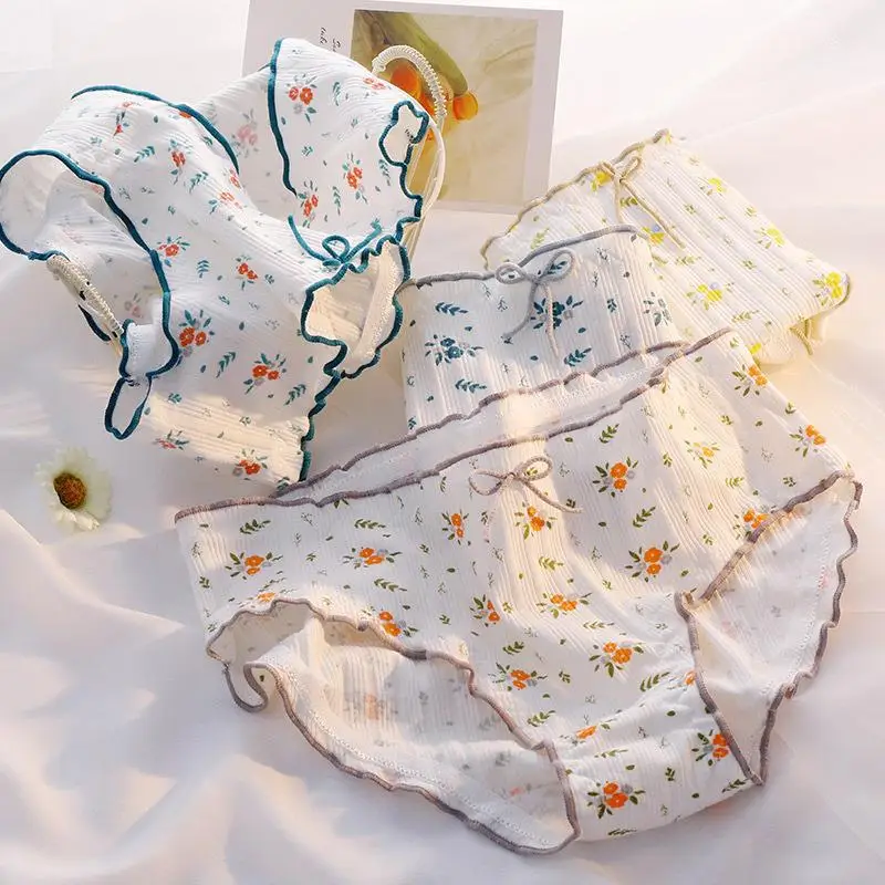 M-XL Women's Cotton Underwear Fashion Floral Panties Comfort Briefs Mid Waist Seamless Underpants Female Lingerie
M-XL Women's Cotton Underwear Fashion Floral Panties Comfort Briefs Mid Waist Seamless Underpants Female Lingerie