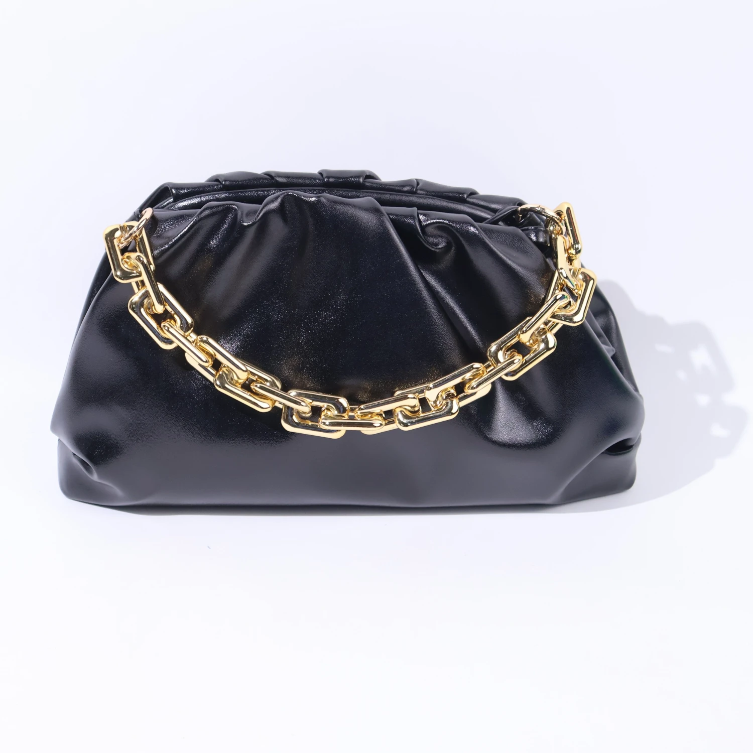 Stylish Ruched Shoulder Bag with Chunky Chain, PU Leather Purse, Fashion Pleated Crossbody Handbag for Casual Outings
Stylish Ruched Shoulder Bag with Chunky Chain, PU Leather Purse, Fashion Pleated Crossbody Handbag for Casual Outings